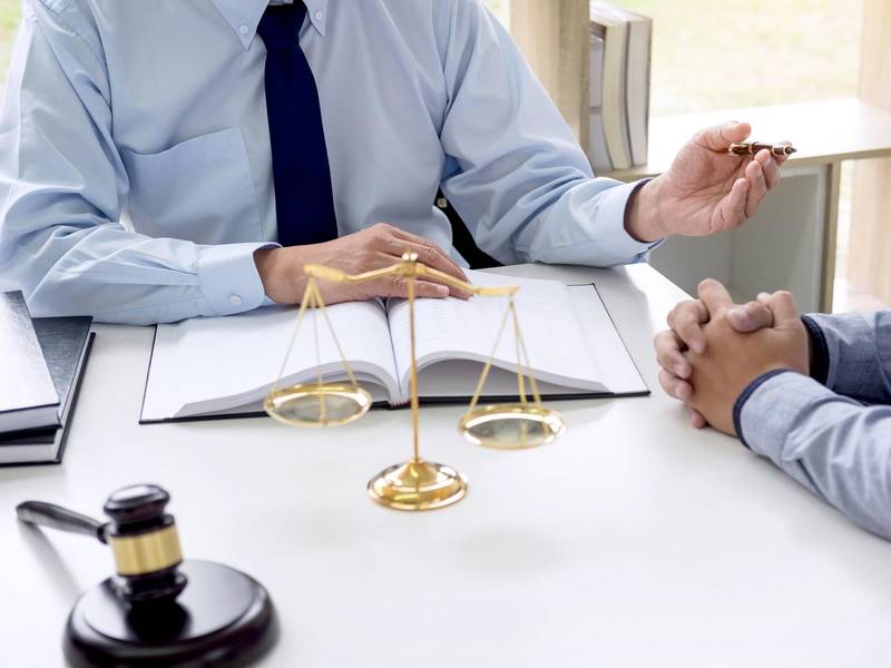 上海勞務律師視角：業務外包與勞務派遣的法律區別深度剖析